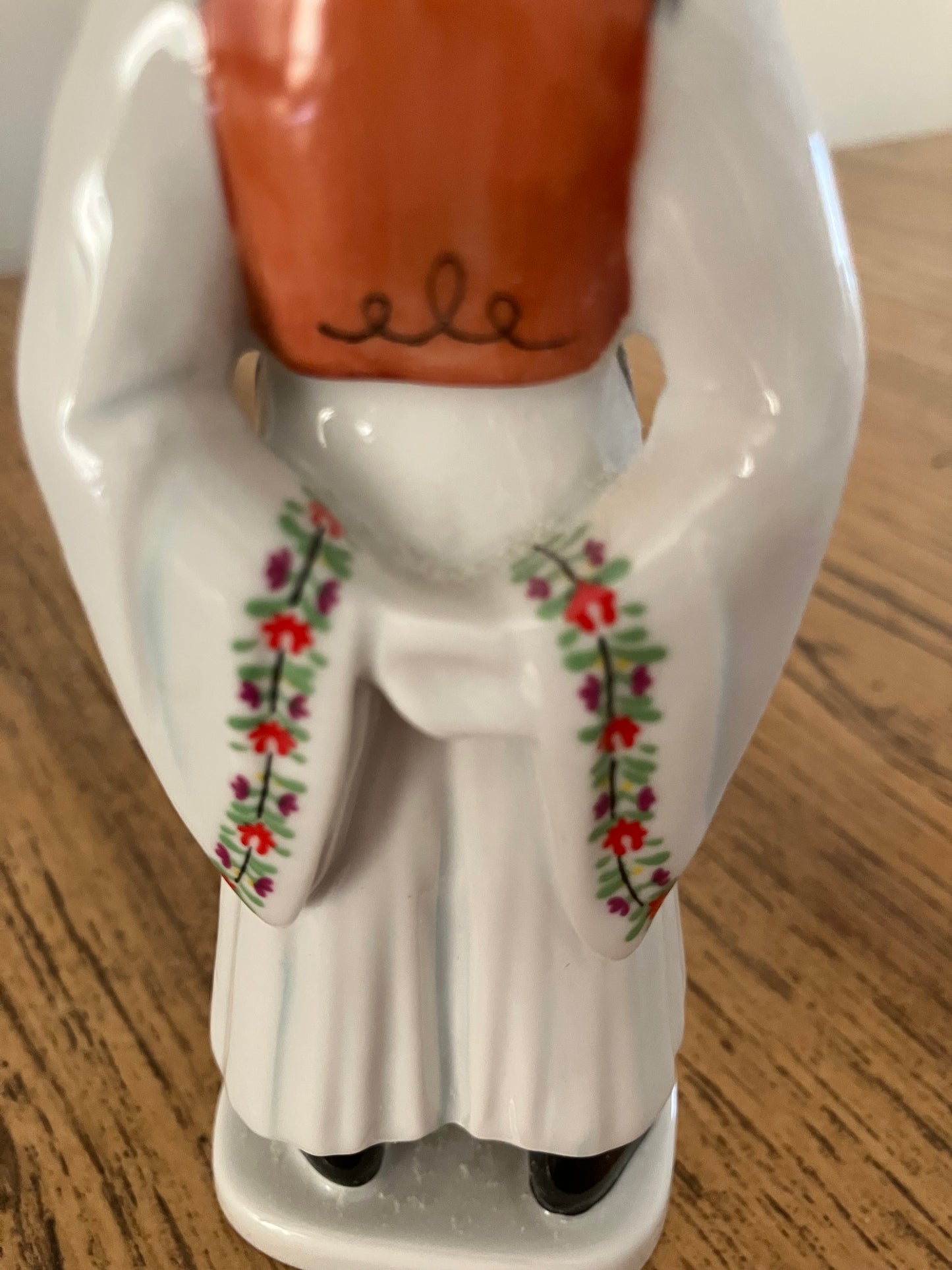 Hollóháza Hungary Figurine – Hand-Painted Man in Matyó Embroidery Folk Costume