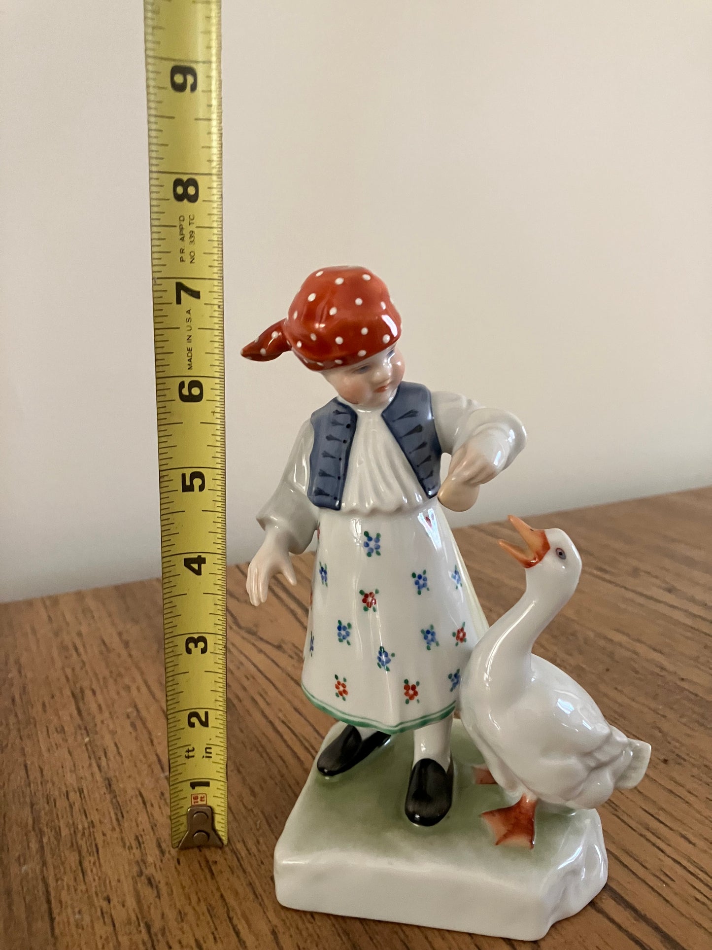 Herend Porcelain Figurine #5565 – Girl with Goose, Hand-Painted Hungary, Mint