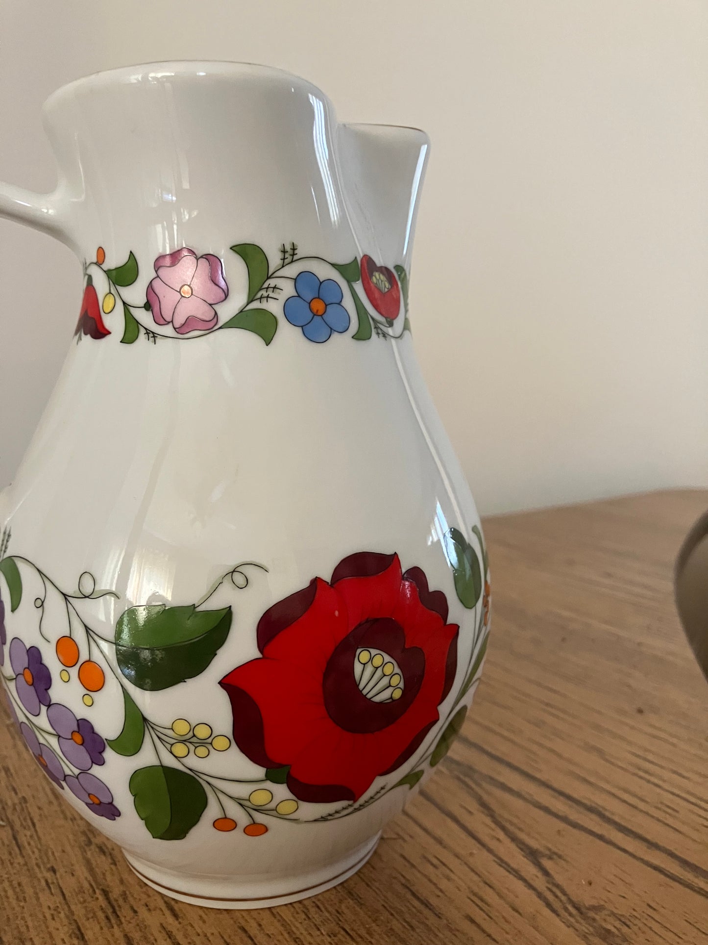 Hungarian Kalocsa Porcelain Water/Wine Pitcher – Hand-Painted Floral Design with 22K Gold Rim, 7" x 5"