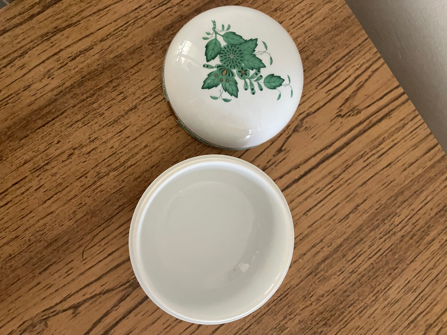 Herend Trinket Box – Apponyi Chinese Bouquet Green, Hand Painted with 24K Gold Detailing