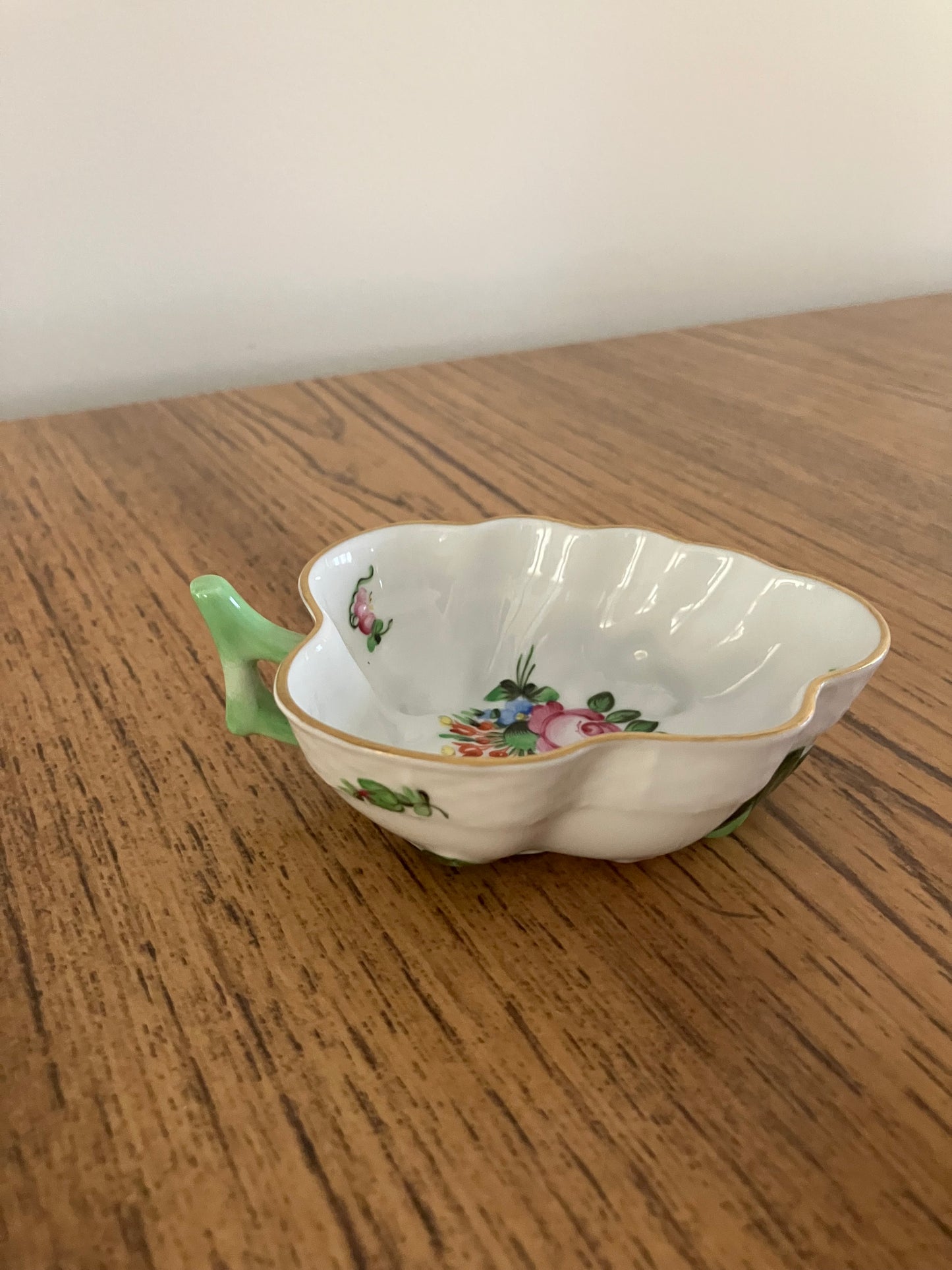 Herend Floral Porcelain Candy Dish – Small Leaf-Shaped, Hand-Painted Hungary