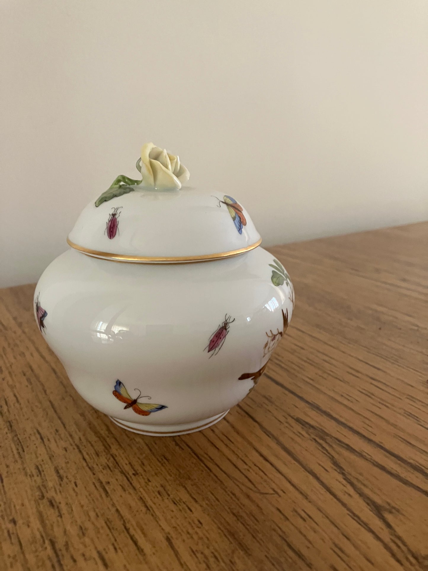Herend Hungary Porcelain Lidded Bonbonniere – Rothschild Bird Pattern with Yellow Rose Finial & 24K Gold Trim – 4.5" x 6.25"