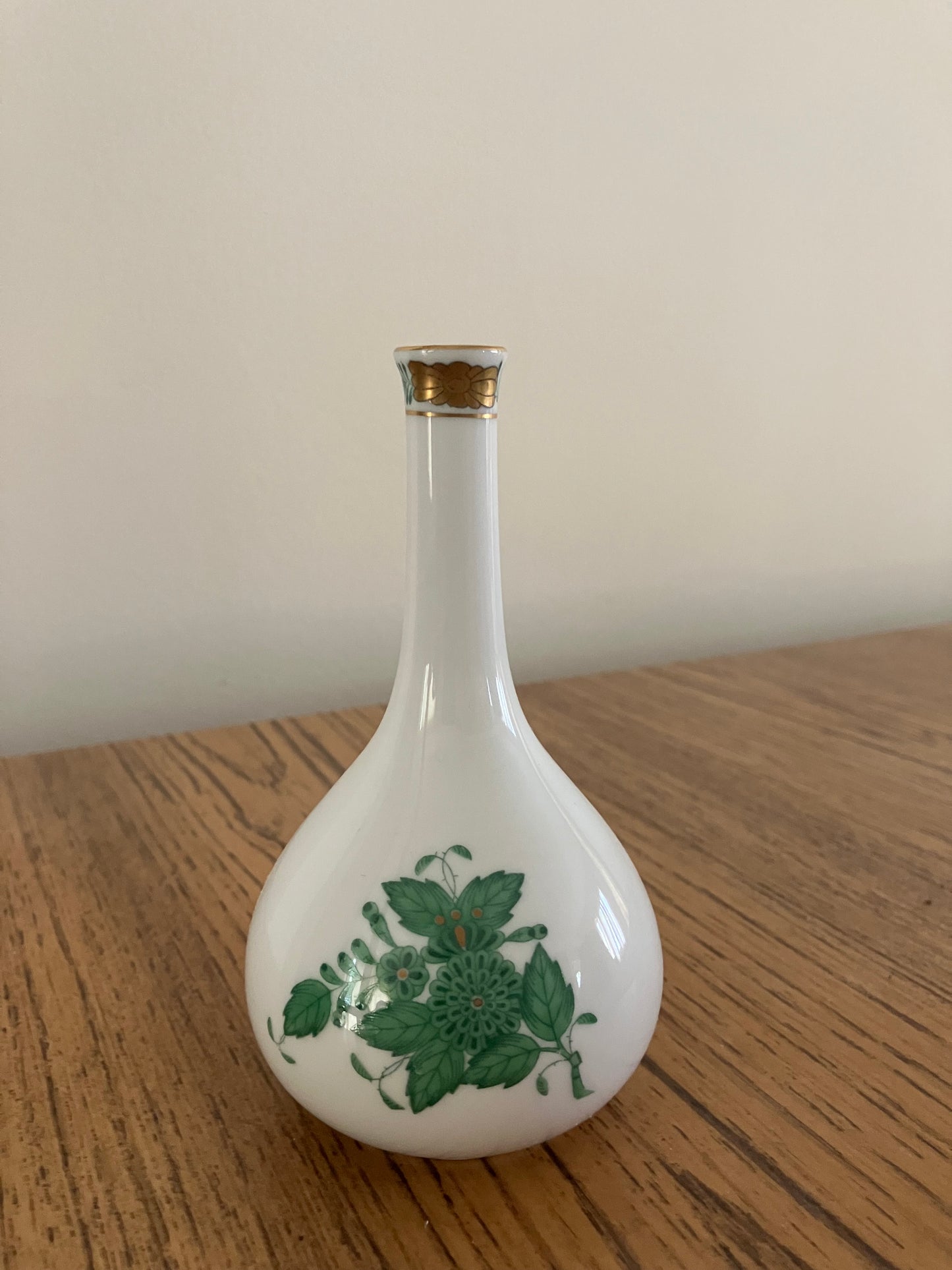 Herend Porcelain Vase #6470 – Chinese Bouquet Apponyi Green, 5.5"