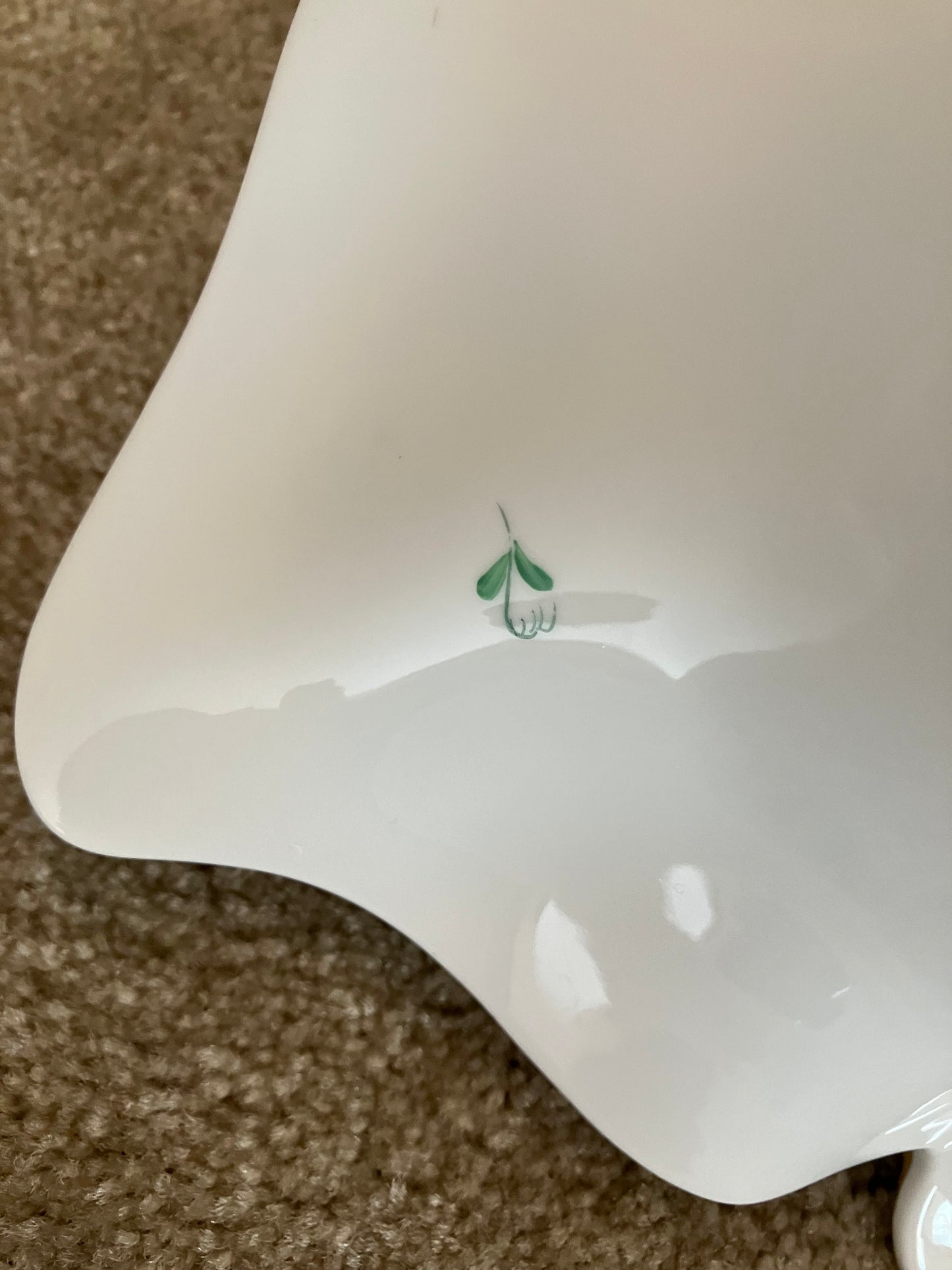 Herend Hungary Apponyi Green Leaf Serving Dish – Dual Compartment Porcelain with 24K Gold