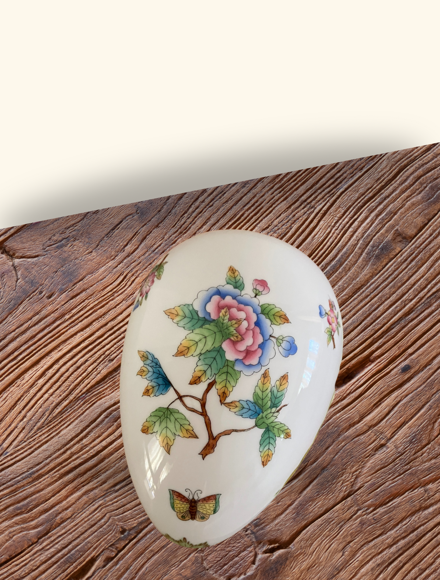Herend Porcelain Egg Vintage Bonbon Box – Queen Victoria Pattern, Hand Painted